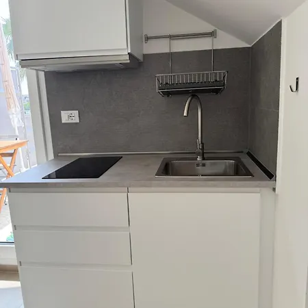 Apartment Mansardina A Due Passi Dal Mare