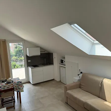 Apartmán Mansardina A Due Passi Dal Mare Imperia